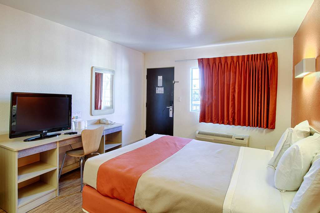 Motel 6 San Diego, Ca Airport Harbor Room photo