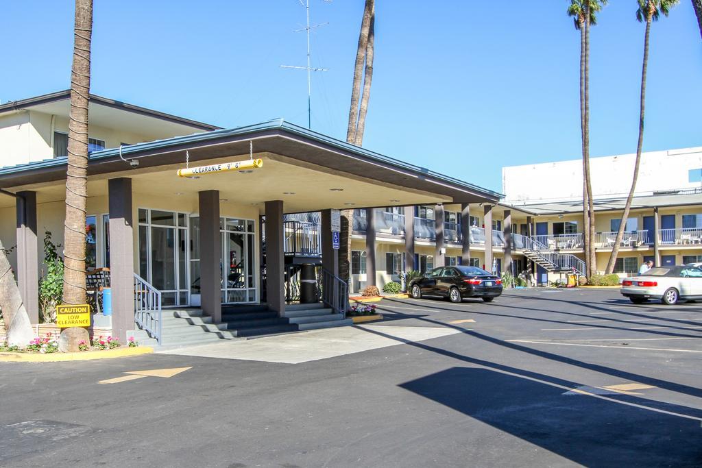 Motel 6 San Diego, Ca Airport Harbor Exterior photo